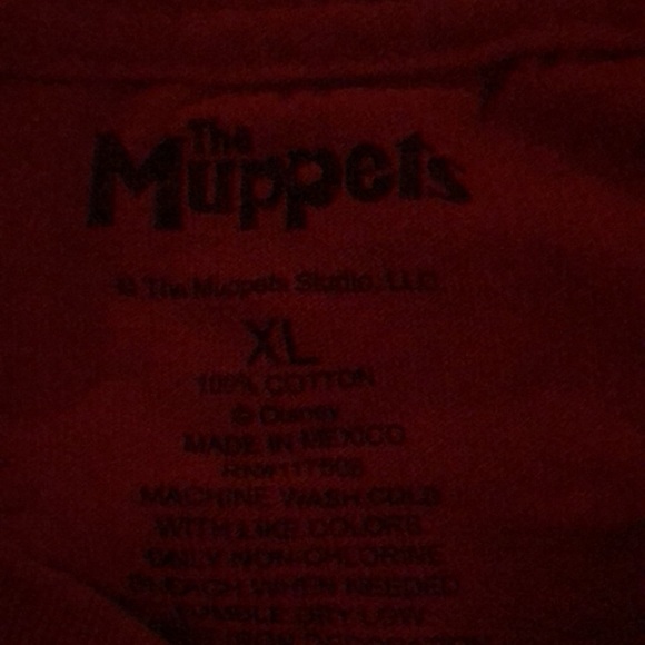 The Muppet shirt color red, size XL, 100 percent cotton. Machine washable. - Picture 2 of 3